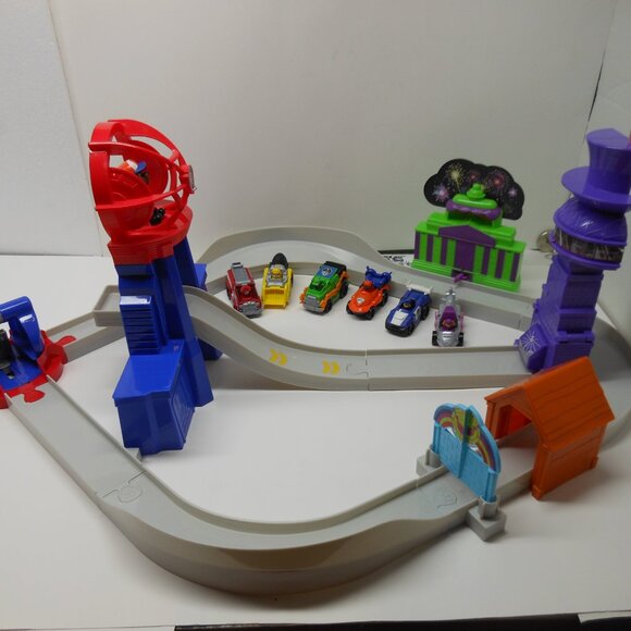 Paw Patrol: The Movie Liberty Total City Rescue Vehicle Playset and 6 Cars USED - Picture 1 of 15